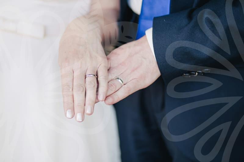 결혼정보회사 가입을 고민하는 서른 중반이 꼭 따져봐야 할 현실적인 조건들